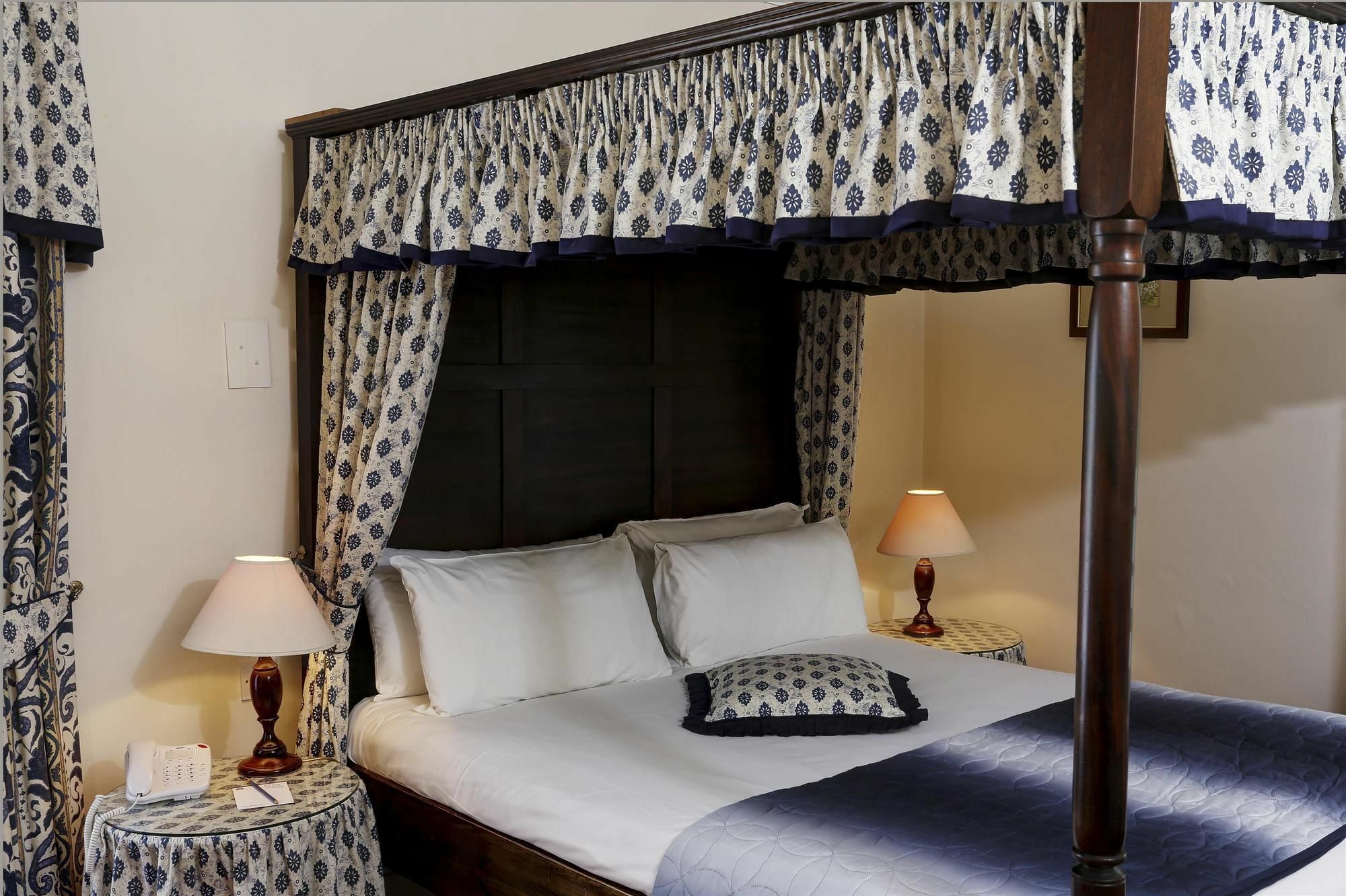 Reigate Manor Hotel Luaran gambar